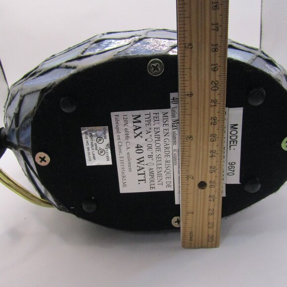 Stained Glass Rooster Hen Table Lamp - Picture 12 of 12